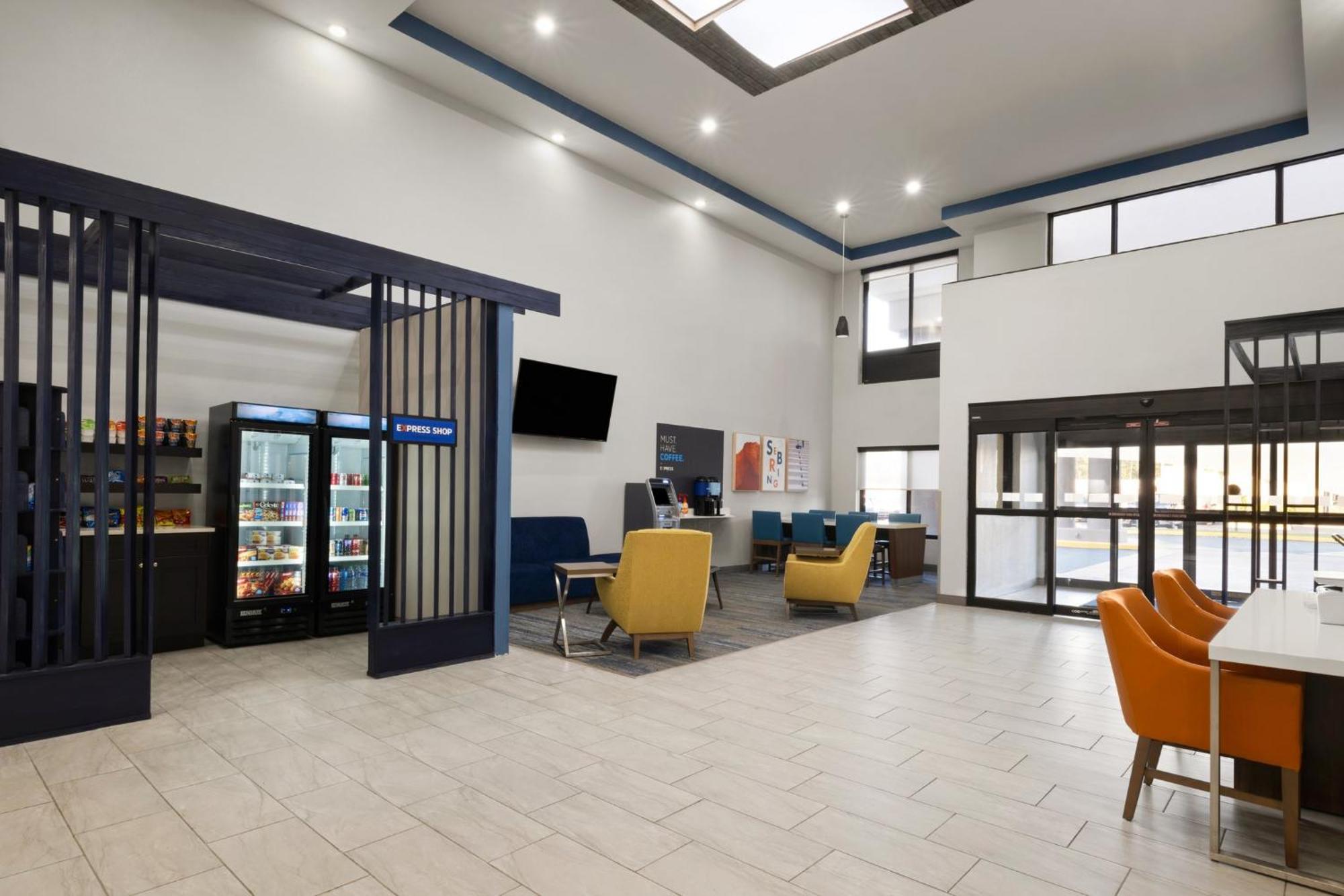 Holiday Inn Express & Suites Sebring By Ihg Exterior foto